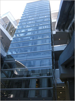 �V�[�X���[�G���x�[�^�[