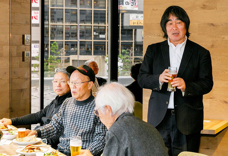 �ӏH�̋��s360�x�W�]