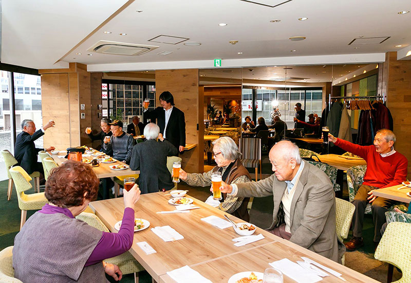 �ӏH�̋��s360�x�W�]