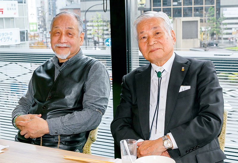 �ӏH�̋��s360�x�W�]